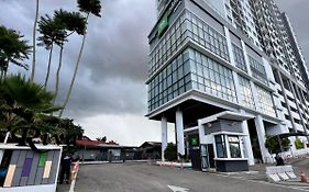 Riverview 8Pax 3Br Muslmonly Kbtown Ps4, Netflix A-1-2